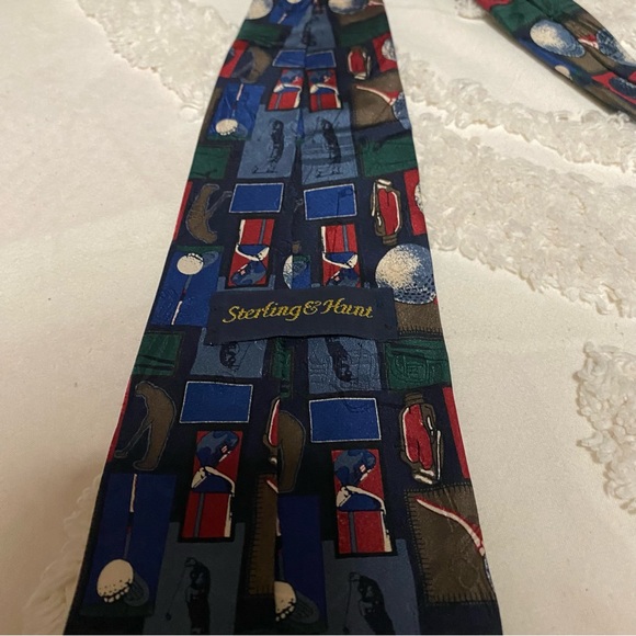 Tie golf enthusiasts is blue white red and green - Picture 3 of 5